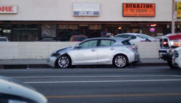 Los Angeles, CA – Injuries Reported After Vehicle Collision at 1561 Venice Blvd