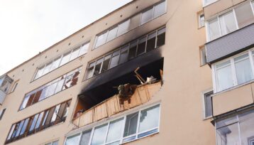 Beverly Hills, CA - Four Injured in Apartment Fire on S Gramercy Pl